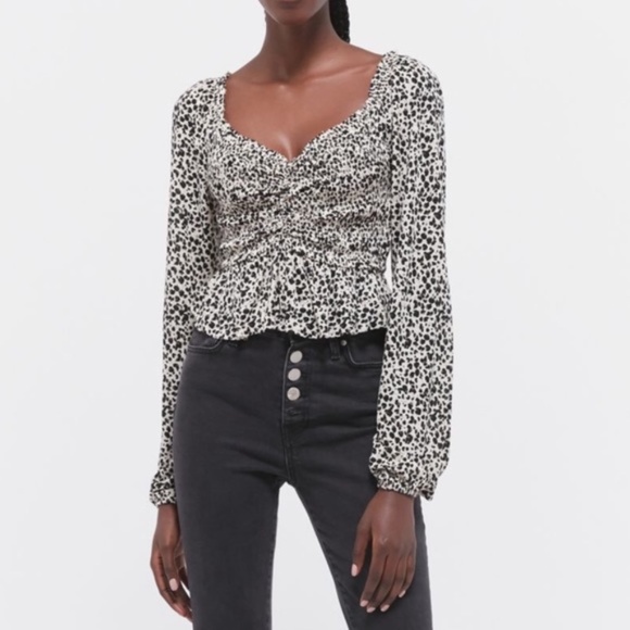 Urban Outfitters Shaina Ruched Crop Top Size XS NWT - Picture 1 of 12